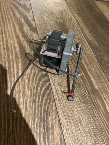 AC Gear Feed Motor {For Reading Coal Stove OEM Also Alaska & Tri Burner Carpets}