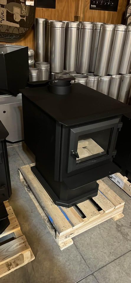 Load image into Gallery viewer, Ventis HES140 Wood Stove- 45,000BTU NEW **30% Tax Credit**
